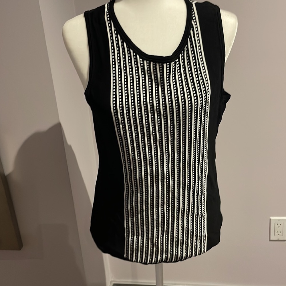 ♡White House, Black market shirt size medium